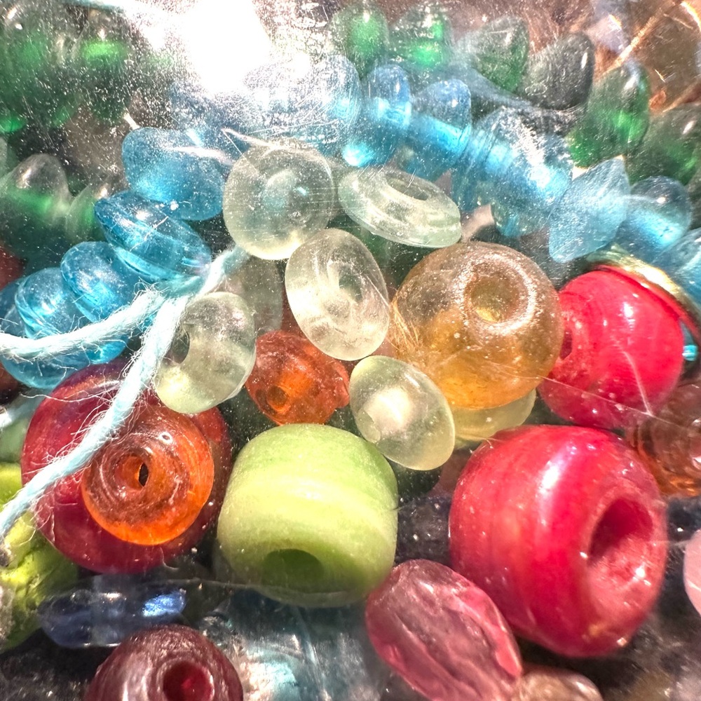 Vibrant Craft/Jewelry Supplies - 3LBs - Picture 6 of 16